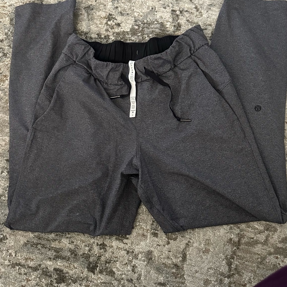 Lululemon pants.